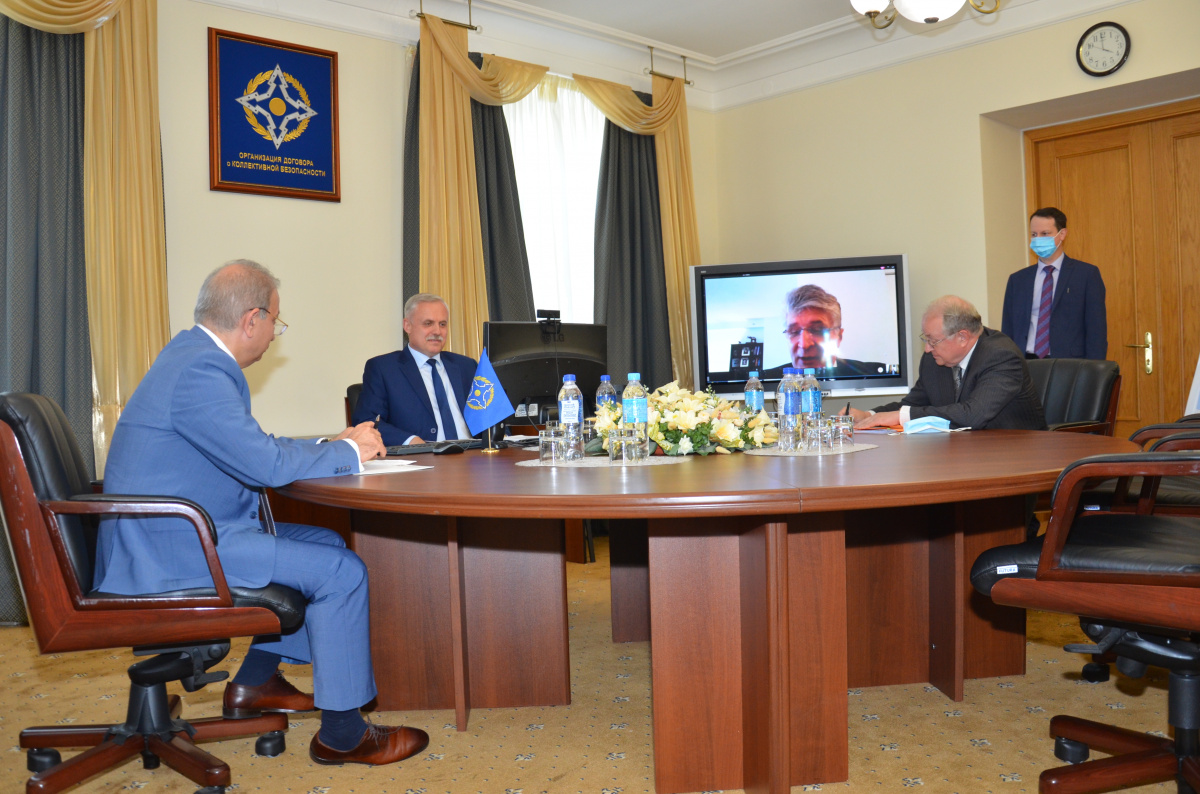 Генеральный секретарь ОДКБ Станислав Зась  по видеосвязи провёл беседу с помощником Генерального секретаря ООН Мирославом Йенчей