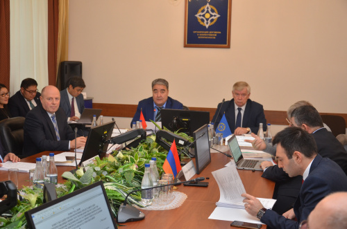 В Секретариате ОДКБ состоялись консультации по повесткам дня предстоящей сессии Совета коллективной безопасности и заседаний СМИ, СМО и КССБ