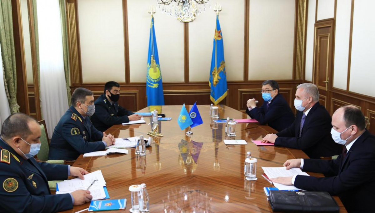 Генеральный секретарь ОДКБ Станислав Зась в Нур-Султане встретился с Министром обороны Казахстана Нурланом Ермекбаевым   