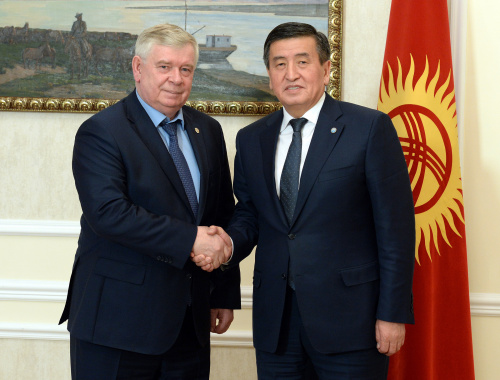 В Бишкеке состоялась встреча Президента Кыргызстана Сооронбая Жээнбекова с Исполняющим обязанности Генерального секретаря ОДКБ Валерием Семериковым