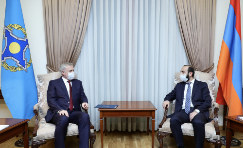 Состоялась встреча Министра иностранных дел Армении Арарата Мирзояна и Генерального секретаря ОДКБ Станислава Зася