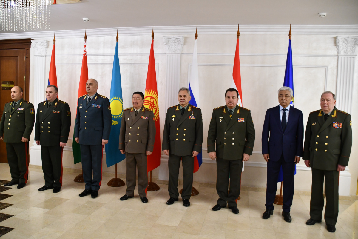 На заседании Совета министров обороны ОДКБ в Минске обсудили вызовы и угрозы военной безопасности в регионах коллективной безопасности и вопросы совершенствования системы кризисного реагирования