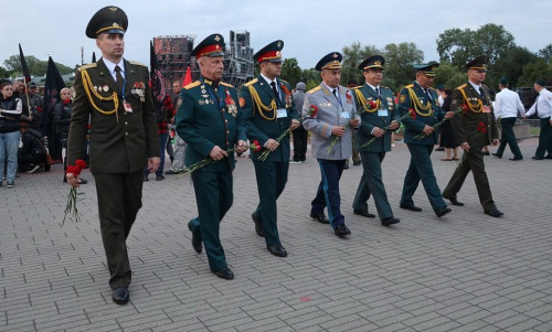 Делегация Объединенного штаба ОДКБ приняла участие в памятных мероприятиях, посвященных Дню всенародной памяти жертв Великой Отечественной войны в Республике Беларусь Делегация Объединенного штаба ОДКБ приняла участие в памятных мероприятиях, посвященных Дню всенародной памяти жертв Великой Отечественной войны в Республике Беларусь