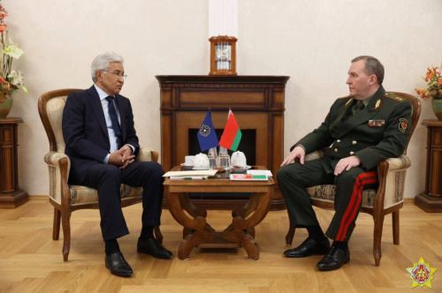 Министр обороны Беларуси встретился с Генеральным секретарем ОДКБ