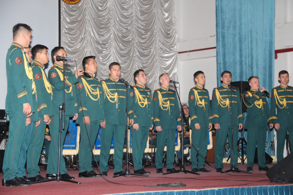Ансамбль Национальной гвардии Казахстана сорвал овации участников учения ОДКБ   на концерте в Алматинской области