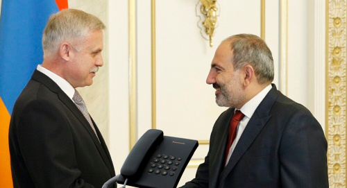 Состоялся телефонный разговор Генерального секретаря ОДКБ и Председателя Совета коллективной безопасности Организации, Премьер-министра Армении Никола Пашиняна