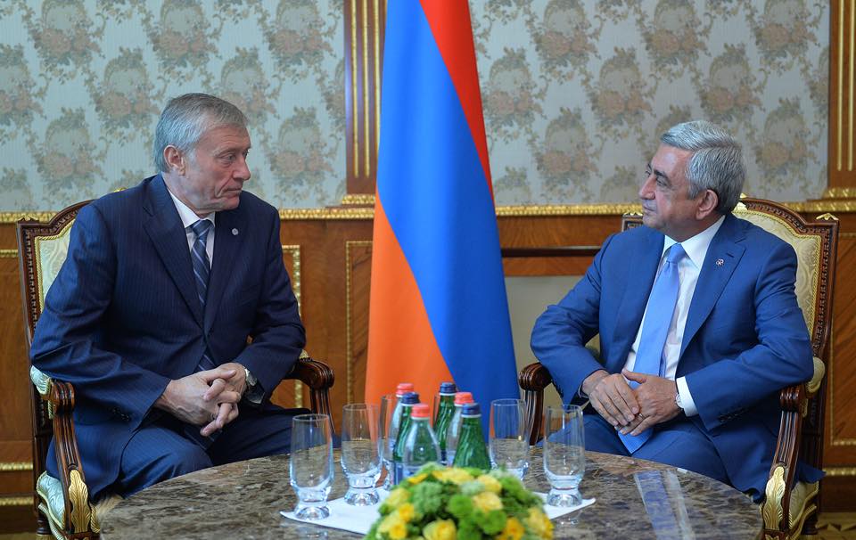 Встреча Н.Бордюжи и С.Саргсяна 20.08.2015.jpg